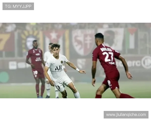 红军蓝军角力法甲妖星!镜报:里昂边锋福法纳成英超豪门猎物 红军蓝军角力法甲妖星!镜报:里昂边锋福法纳成英超豪门猎物